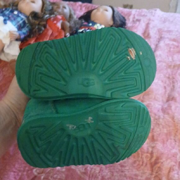 UGG Kids Vibrant Green Boots - Picture 2 of 6